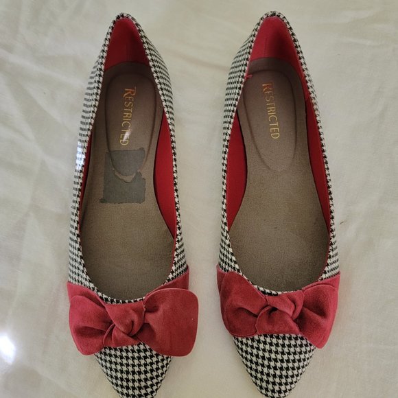 size 10 black & white flats - Picture 4 of 4